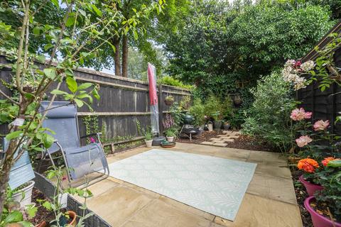 undefined, Leslie Road, Pixham, Dorking