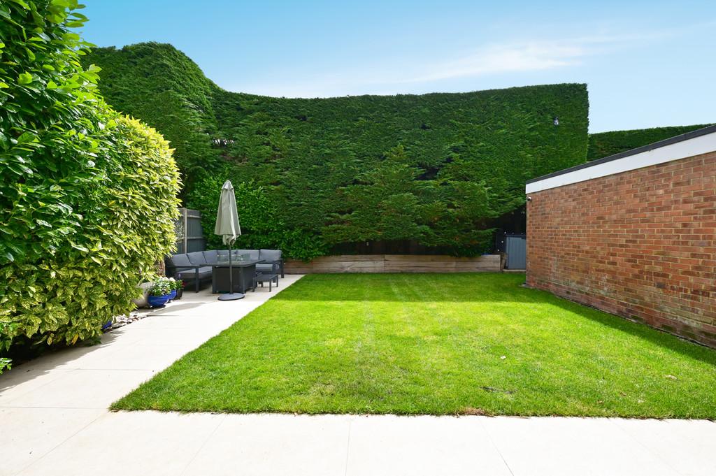 19 Globe Farm Lane (6)