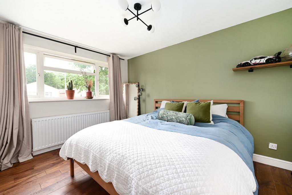 19 Globe Farm Lane (12)