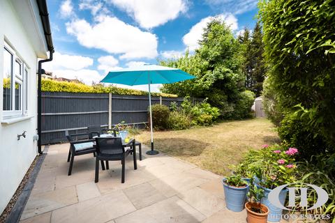 18 Minterne Avenue, Southall, UB2 4HW