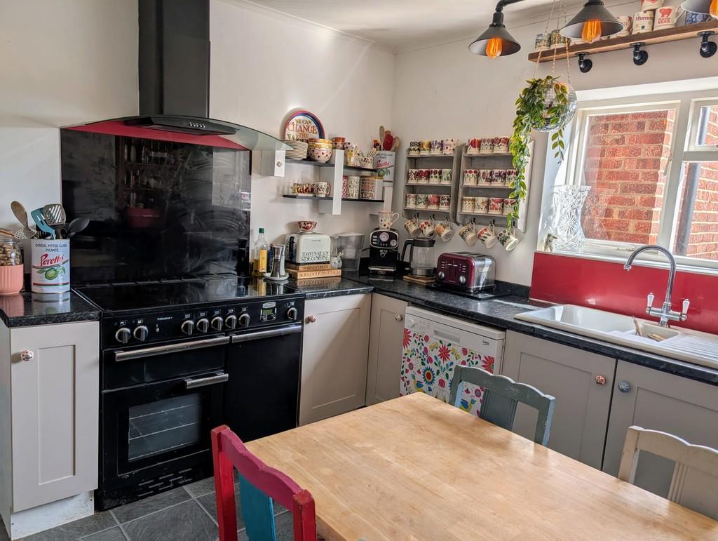 Kitchen/Breakfast Room