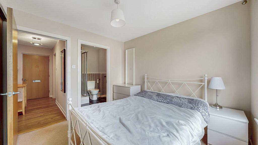24-web-or-mls-6 Firpark Close Flat 3.4 24