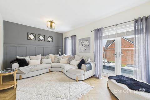 4 bedroom semi-detached house for sale, Rowan Drive, Branston