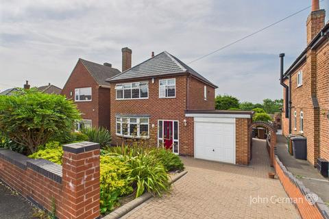 3 bedroom detached house for sale, Woodfield Drive, Swadlincote
