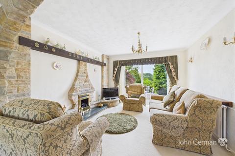 3 bedroom detached house for sale, Woodfield Drive, Swadlincote