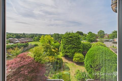 3 bedroom detached house for sale, Woodfield Drive, Swadlincote