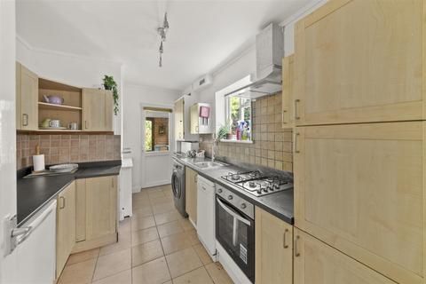 3 bedroom end of terrace house for sale, Strafford Road, Hounslow TW3