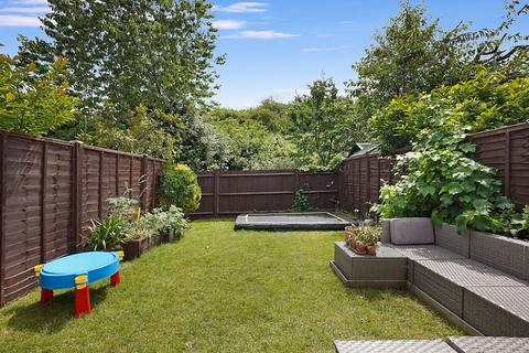 25 Howlsmere Close, Halling, Rochester, ME2 1NF