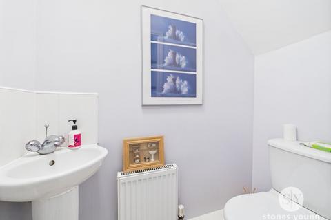 40 The Meadows, Darwen, BB3 0PF