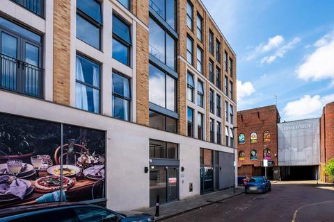 2 bedroom flat for sale, Bishops Hall, Kingston, Kingston Upon Thames, KT1