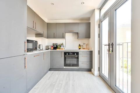 2 bedroom flat for sale, Bishops Hall, Kingston, Kingston Upon Thames, KT1