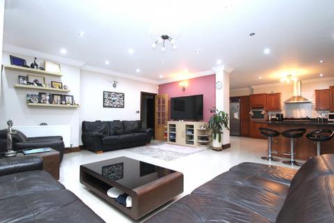 4 bedroom terraced house for sale, 212, Oaks Lane, Illford, Essex, IG2