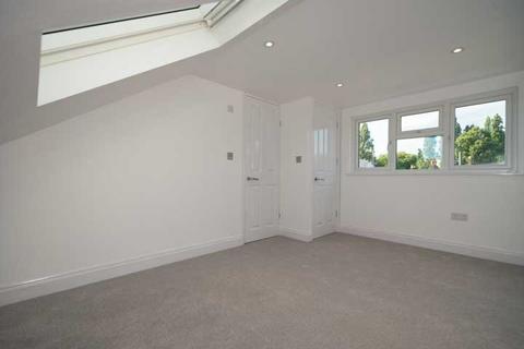 3 bedroom flat for sale, Darfield Road, Brockley, London, SE4