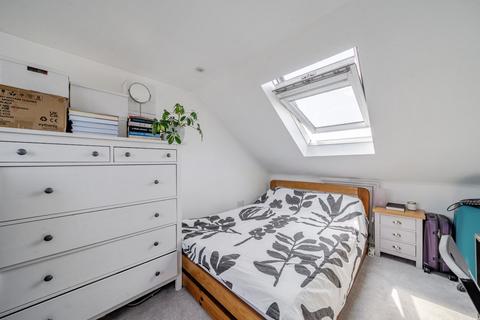 3 bedroom flat for sale, Darfield Road, Brockley, London, SE4