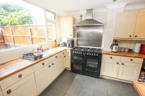 3 bedroom semi-detached house for sale, Greenhill Road, Herne Bay