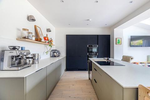 6 Fruin Road, Glasgow, G15 6SQ