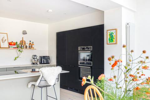 6 Fruin Road, Glasgow, G15 6SQ