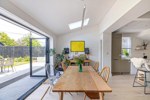 6 Fruin Road, Glasgow, G15 6SQ