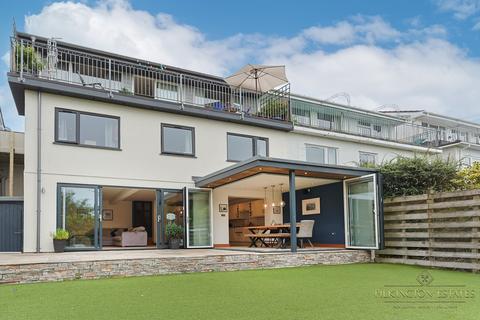 14 Restormel Road, East Looe, Looe, PL13 1EJ