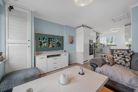 2 bedroom flat for sale, Rembrandt Close, London