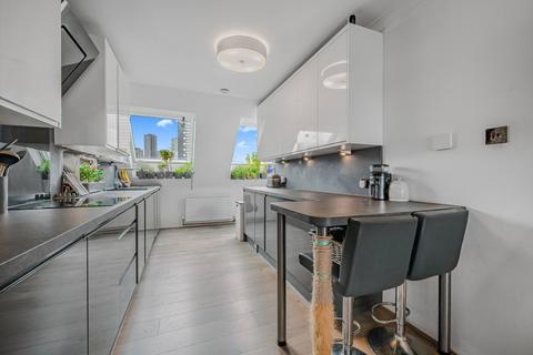 2 bedroom flat for sale, Rembrandt Close, London