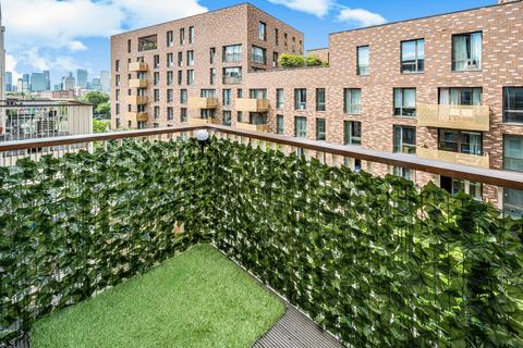 1 bedroom flat for sale, Oxley Square, London