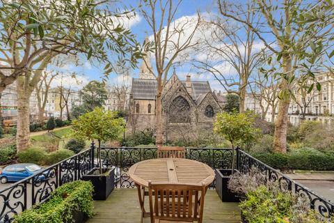 1 bedroom flat for sale, Courtfield Gardens, London