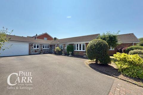 Netherstone Grove, Four Oaks, Sutton Coldfield, B74 4DT