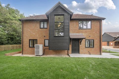 undefined, Standen Street, Iden Green