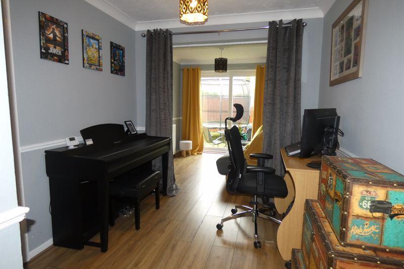 Dining Room/Garden