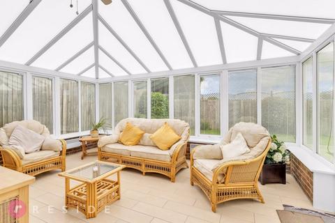4 bedroom detached house for sale, Broadhalgh Avenue, Rochdale OL11