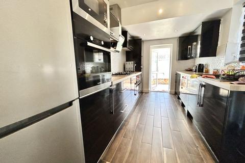 3 bedroom semi-detached house for sale, Houghton Road, Dunstable