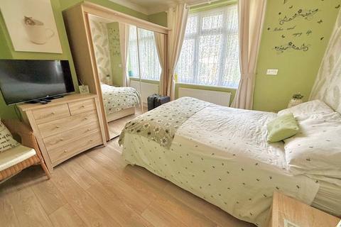 undefined, The Green, Houghton Regis
