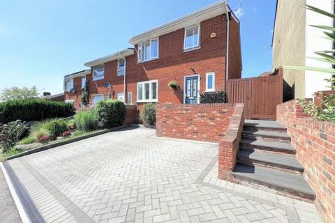 3 bedroom end of terrace house for sale, Chapel Street, Hemel Hempstead, HP2