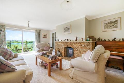 undefined, Tintinhull