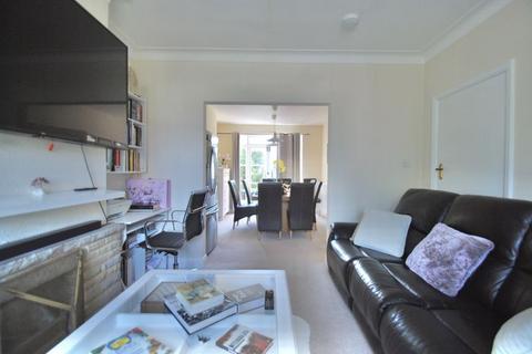 3 bedroom semi-detached house for sale, Chessington Road, Epsom