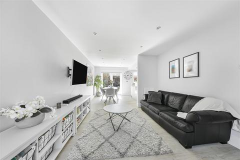 undefined, Surma Close, Whitechapel, London