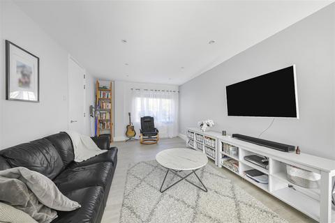 undefined, Surma Close, Whitechapel, London