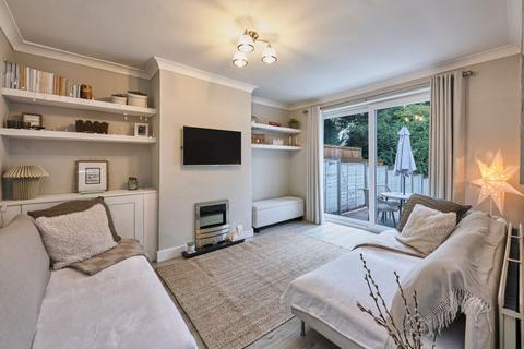 7 Ash Grove, Standish, Wigan, WN6 0DZ