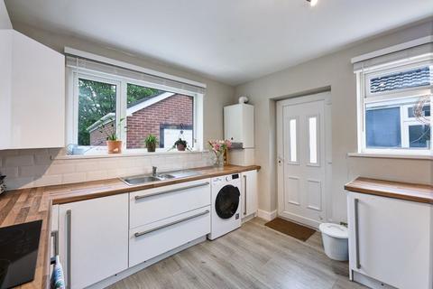 7 Ash Grove, Standish, Wigan, WN6 0DZ