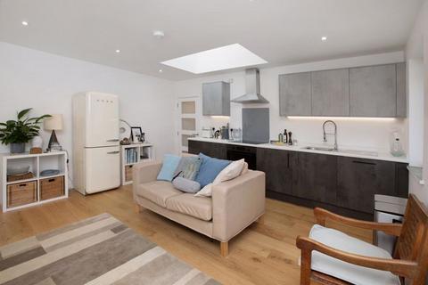 undefined, Brutus Centre, Totnes TQ9