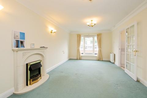 undefined, Pegasus Court (Caterham), Caterham CR3
