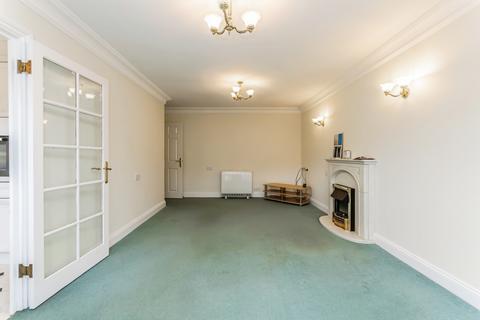 undefined, Pegasus Court (Caterham), Caterham CR3
