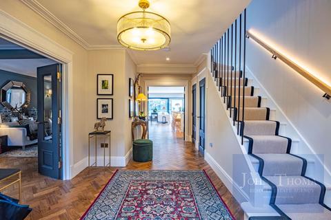 5 bedroom semi-detached house for sale, Grange Crescent, Chigwell IG7