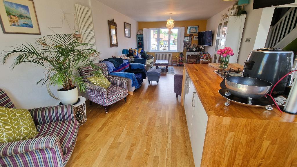 Dining Room to Sitting Room