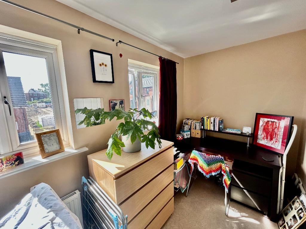 Bedroom/Office