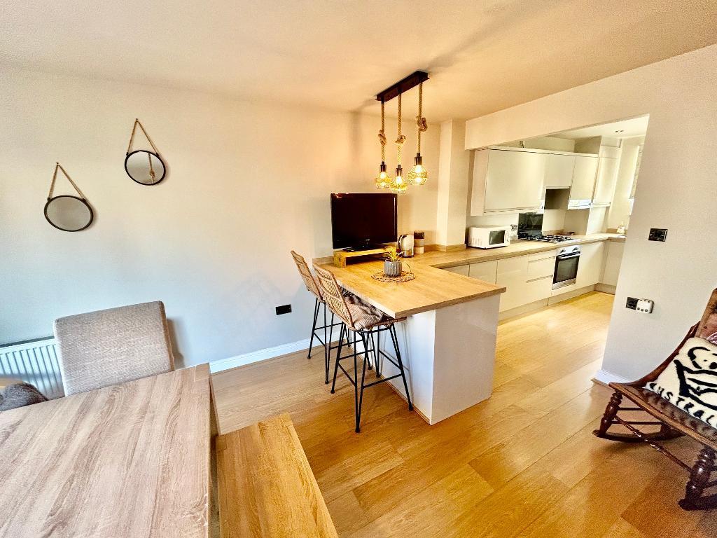 Living/Dining Area