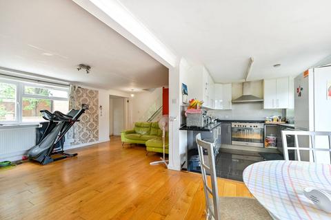 undefined, Minster Way, Langley, Slough, SL3