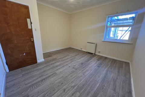 2 bedroom flat to rent, St Marys Road, Southampton SO14