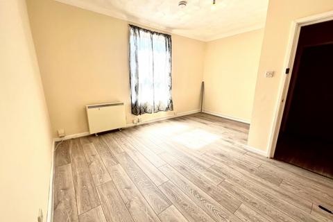 2 bedroom flat to rent, St Marys Road, Southampton SO14